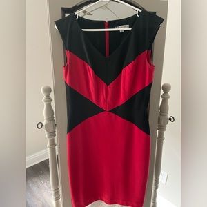 Red and black sleeveless Leslie Fay dress. Worn only once. great condition